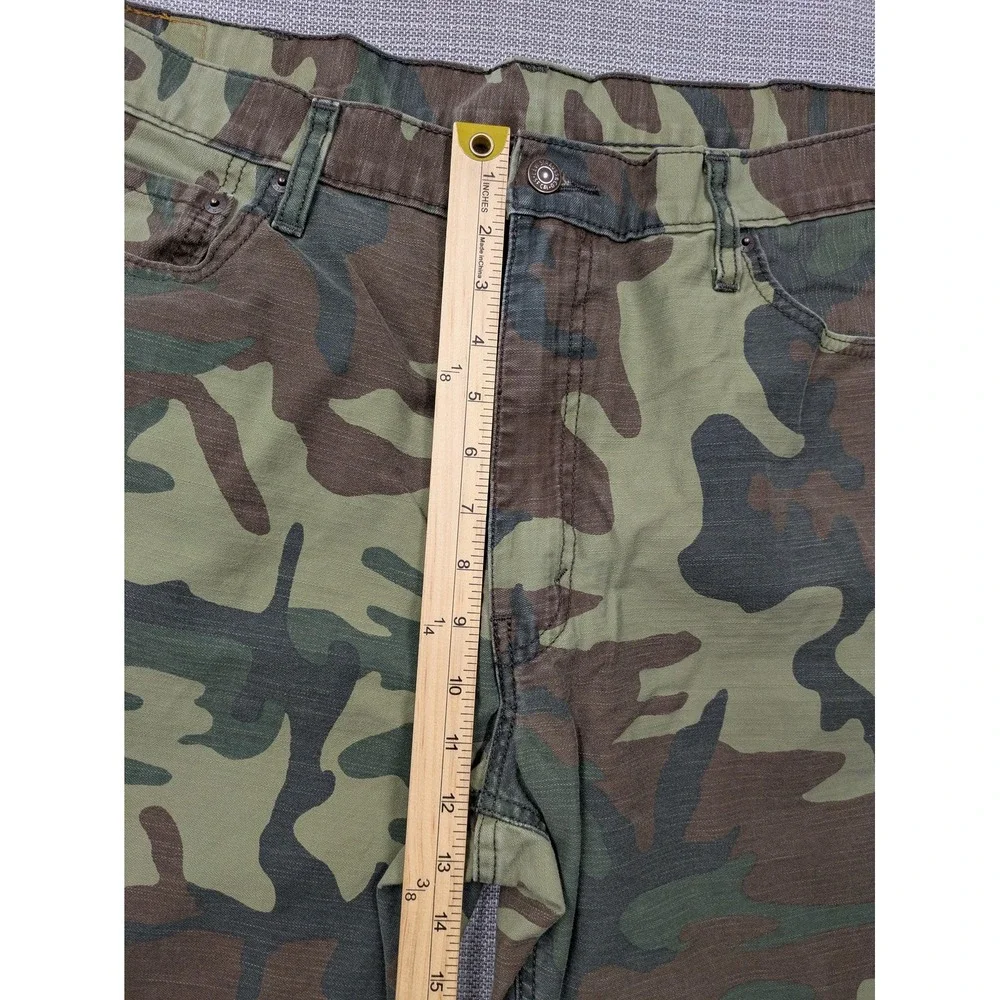 Levis 541 Athletic Fit Jeans Mens 40x28 (40x30) Green Camo Tapered Denim